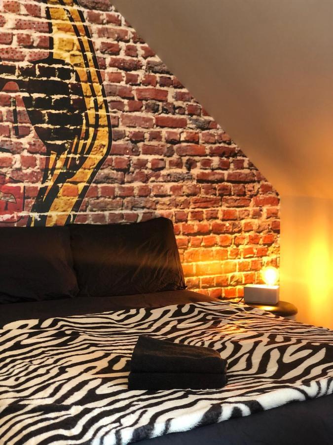 Le D'angele : Blondie Apartment